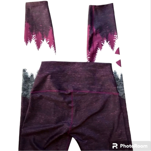 Colorado Threads Yoga Leggings - Picture 4 of 9